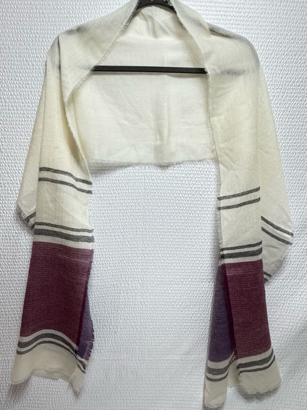 Maiyet Light Cream Scarf with Purple  Block 100 % cashmere virgin Atlantic flyi